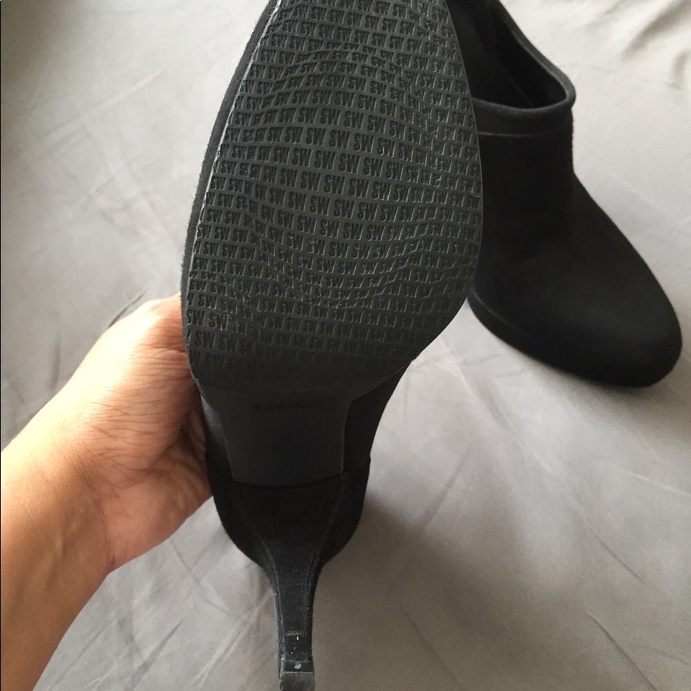 *MINT* Stuart Weitzman Booties - Picture 2 of 3